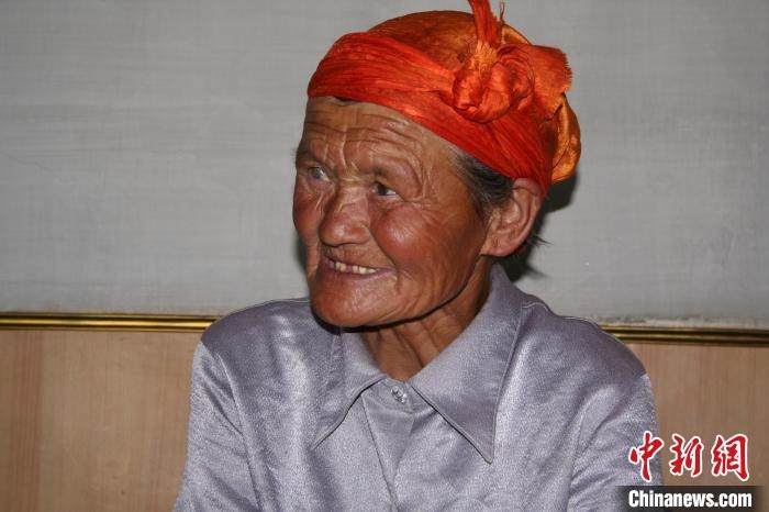 薩仁托婭拍攝的“草原母親”?！∷_仁托婭供圖