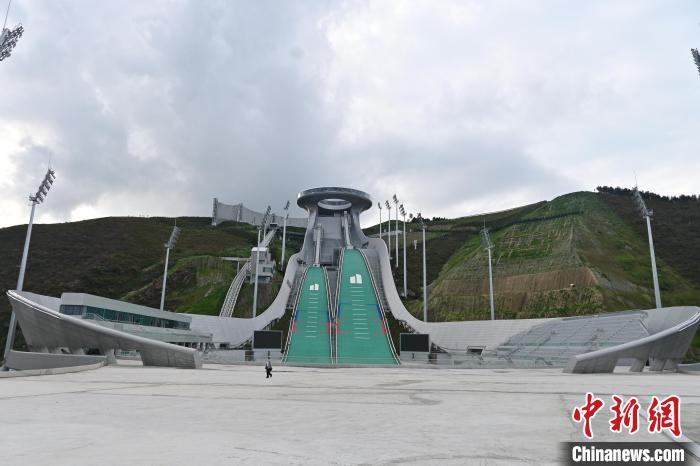 “雪如意”近景?！〉杂鸺?攝