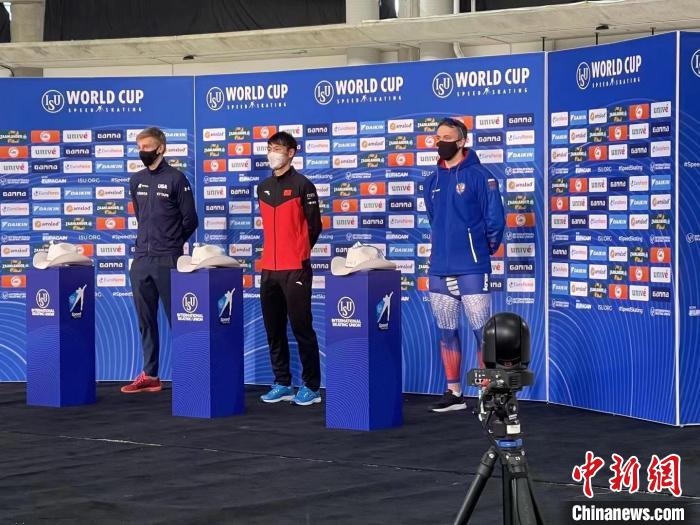 我國(guó)速滑在國(guó)際大賽上取得的第一個(gè)男子1000米金牌?！『邶埥◇w育局提供