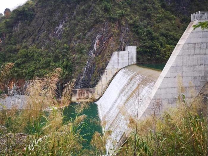 2021年12月7日，督察組現(xiàn)場督察發(fā)現(xiàn)，未取得相關手續(xù)的上立亭電站主體工程已完成建設