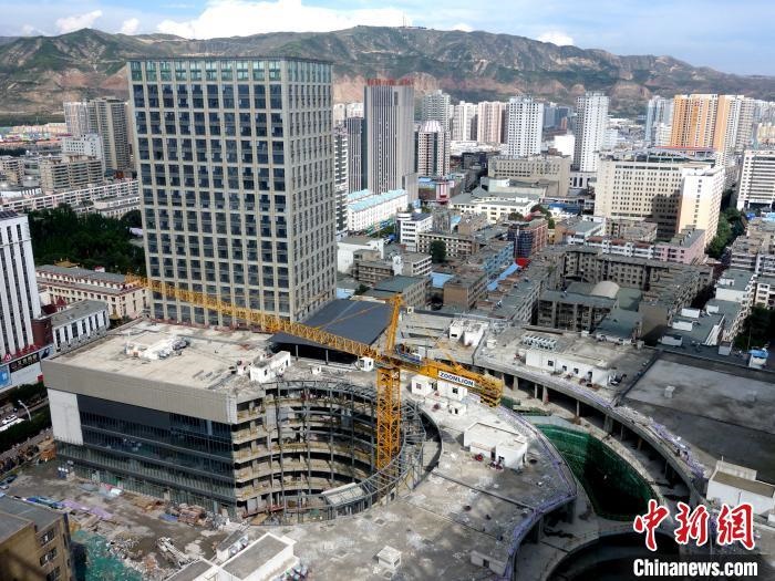 資料圖：城中區(qū)某商品住宅樓。 孫睿 攝