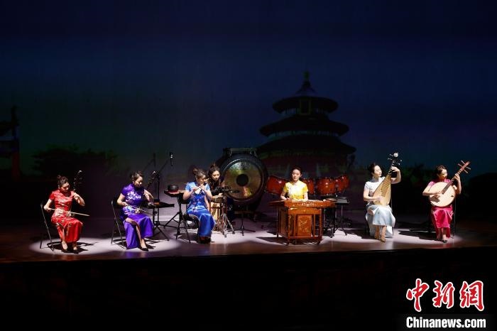 6日，“相約北京”奧林匹克文化節(jié)暨第22屆“相約北京”國際藝術(shù)節(jié)在京開幕。　<a target='_blank' href='/'>中新社</a>記者 富田 攝