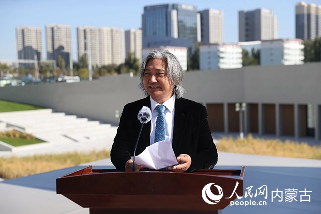 全國政協(xié)副秘書長、民盟中央專職副主席、中國美術(shù)館館長、中國城市雕塑家協(xié)會(huì)主席吳為山開幕致辭。王劭凱攝