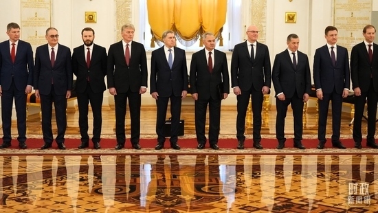  △參加歡迎儀式的俄方代表。（總臺(tái)國(guó)廣記者李晉拍攝）