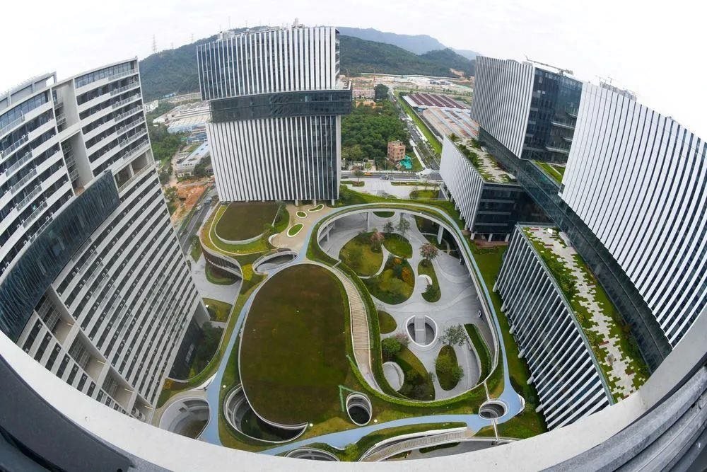 △位于深圳的光明科學(xué)城啟動(dòng)區(qū)。預(yù)計(jì)今年啟動(dòng)區(qū)的合成生物大科學(xué)裝置將部分投入使用。