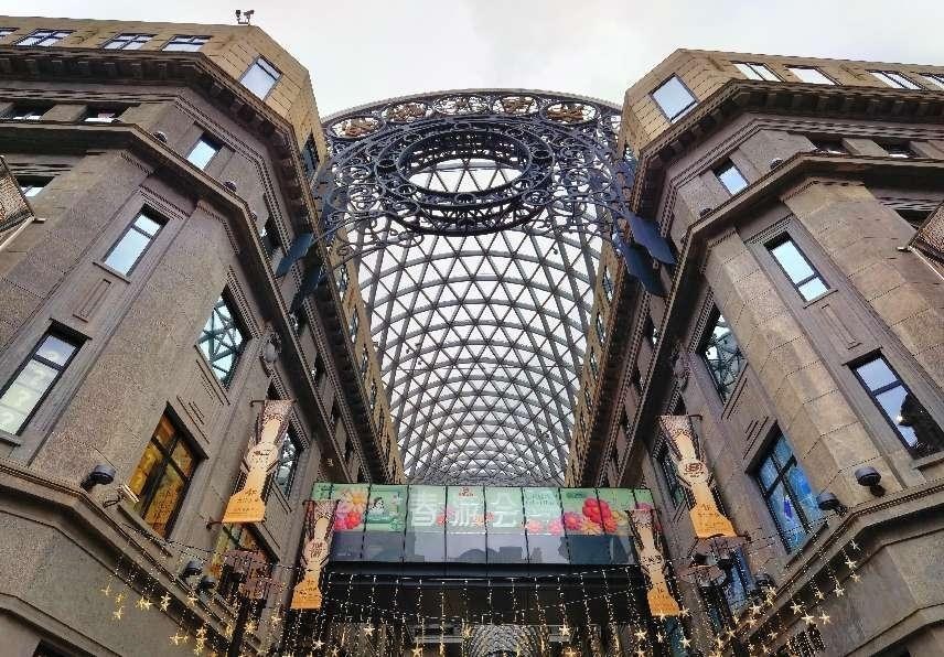 外灘中央廣場內(nèi)景。人民網(wǎng)記者 楊文全攝