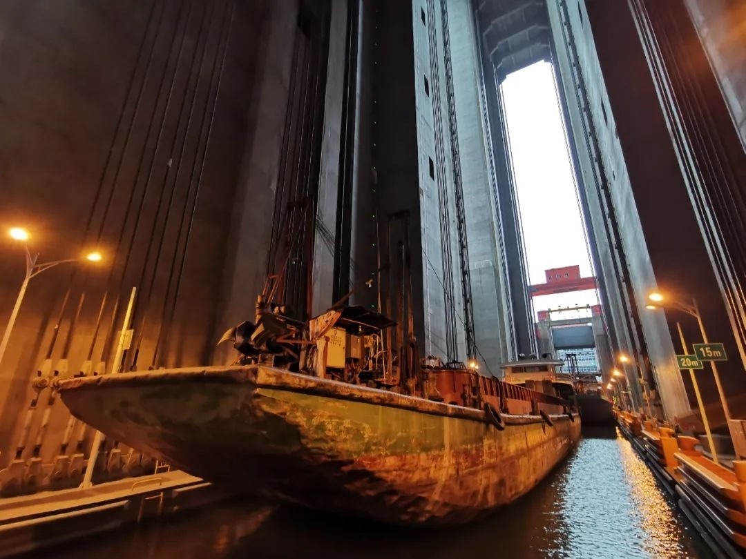 向家壩升船機(jī)船廂。鄭慶攝