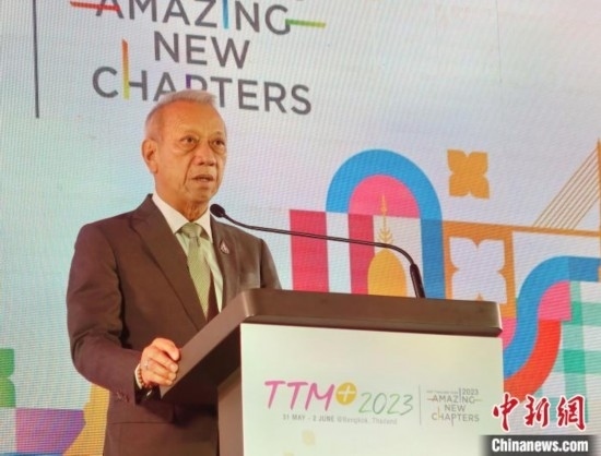 泰國旅游及體育部部長皮帕在開幕式上致辭。 趙婧楠 攝