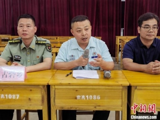 宣講員宣講。韋碩 攝