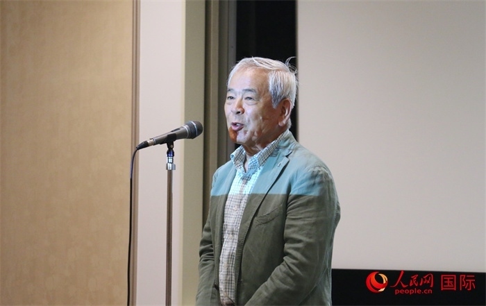 展覽名譽(yù)顧問、日本前文化廳長(zhǎng)官青柳正規(guī)致辭。（人民網(wǎng) 許可攝）
