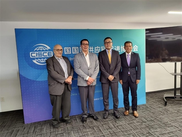 會(huì)議現(xiàn)場(chǎng)代表合影。中國(guó)貿(mào)促會(huì)駐墨西哥代表處供圖