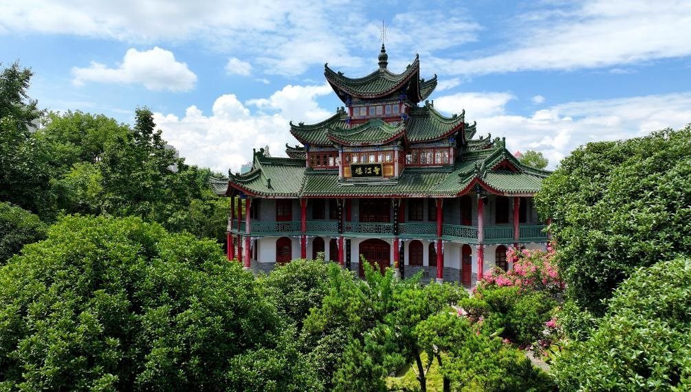 近日拍攝的陜西省漢中市博物館望江樓。新華社記者 劉瀟 攝