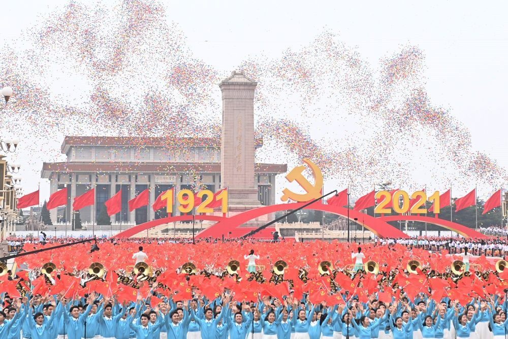 2021年7月1日上午，慶祝中國共產(chǎn)黨成立100周年大會在北京天安門廣場隆重舉行。這是慶祝大會現(xiàn)場放飛氣球。新華社記者 李尕 攝