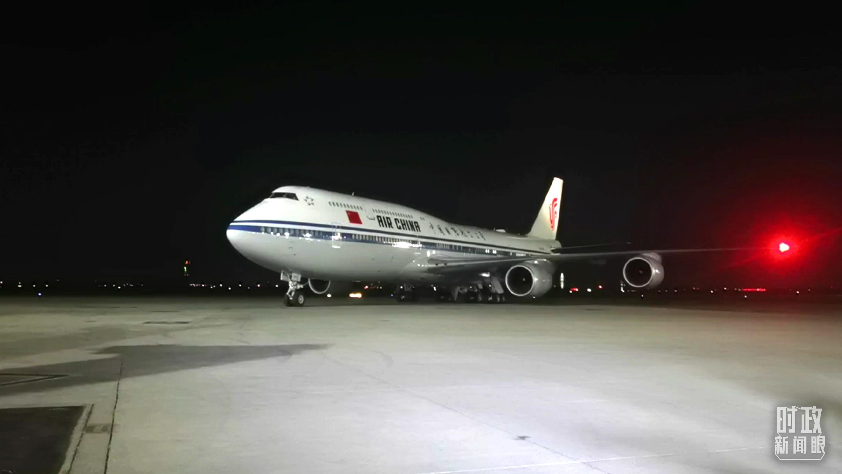 △這是習近平乘坐的專機。（總臺央視記者鐘銳拍攝）