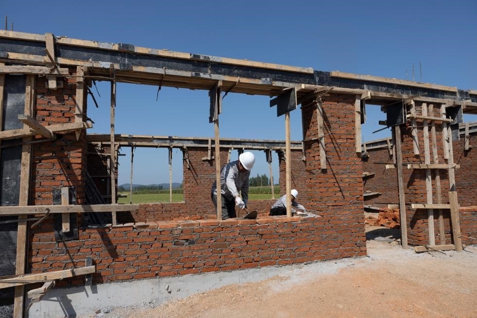 近日拍攝的黑龍江省尚志市老街基鄉(xiāng)龍王廟村。新華社記者 丁海濤 攝