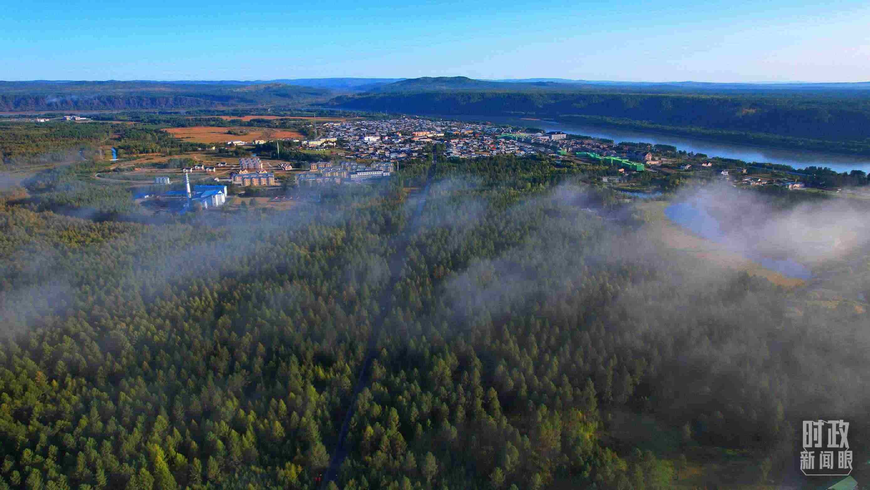 △薄霧籠罩的漠河林場。（總臺央視記者范凱拍攝）