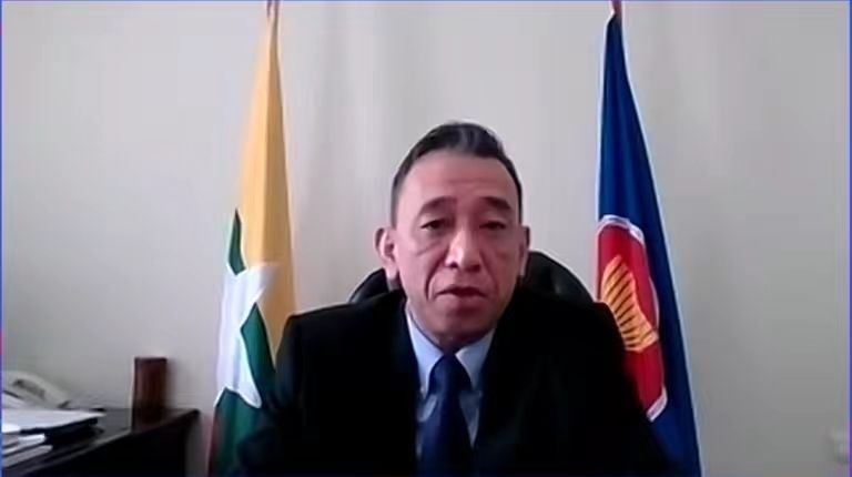 昂苗敏致辭。中國駐東盟使團供圖