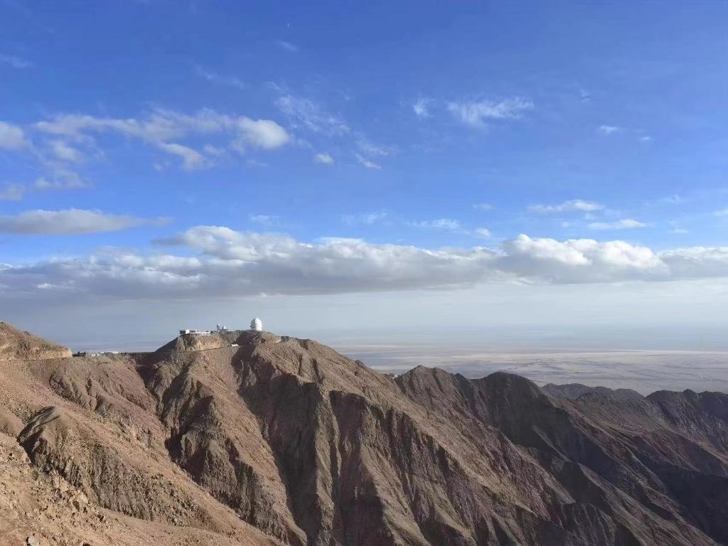 墨子巡天望遠鏡遠景圖。（中國科學技術大學供圖）