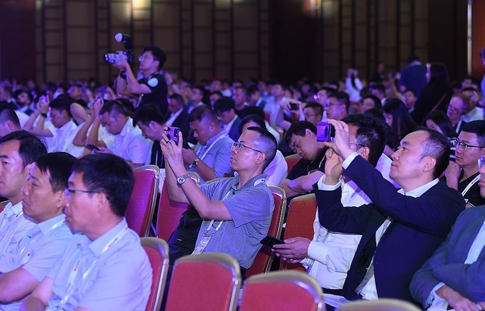 2023數(shù)字經(jīng)濟(jì)峰會(huì)·城市智能升級(jí)主題論壇現(xiàn)場(chǎng)。人民網(wǎng)記者 翁奇羽攝