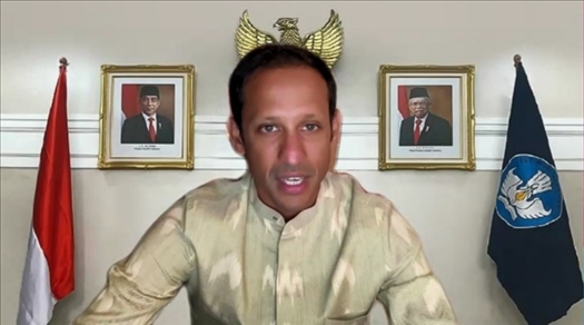 印尼教育、文化、研究和技術部部長納迪姆·馬卡里姆發(fā)表視頻致辭（清華大學東南亞中心供圖）