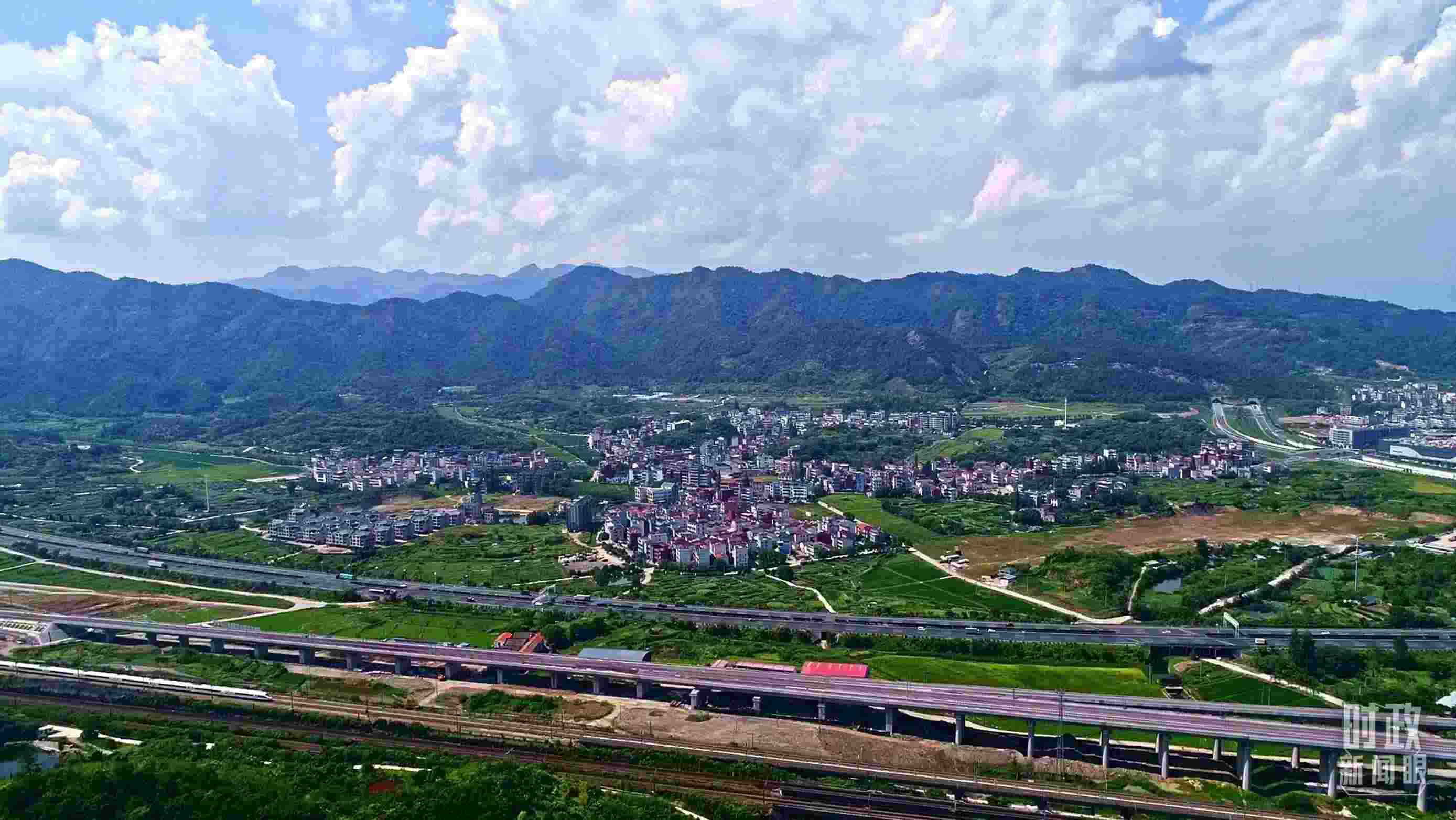 △李祖村航拍。（總臺央視記者范凱拍攝）