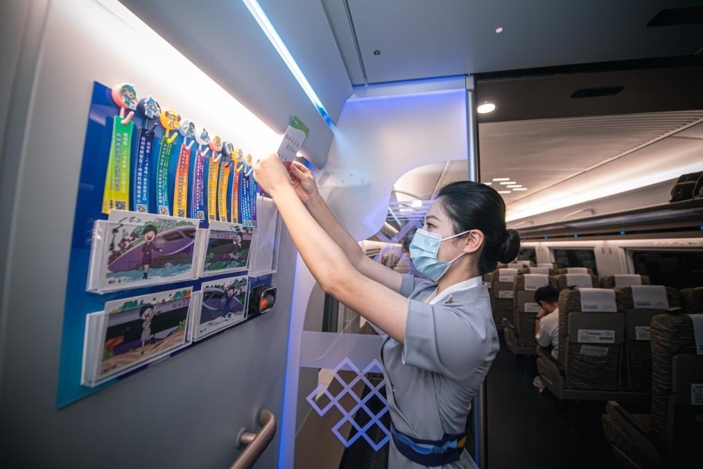 2023年9月16日，復興號亞運智能動車組列車正式載客運營。新華社記者 江漢 攝