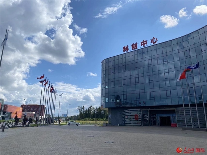 中白科技成果產業(yè)化創(chuàng)新中心大樓。人民網記者 王震攝