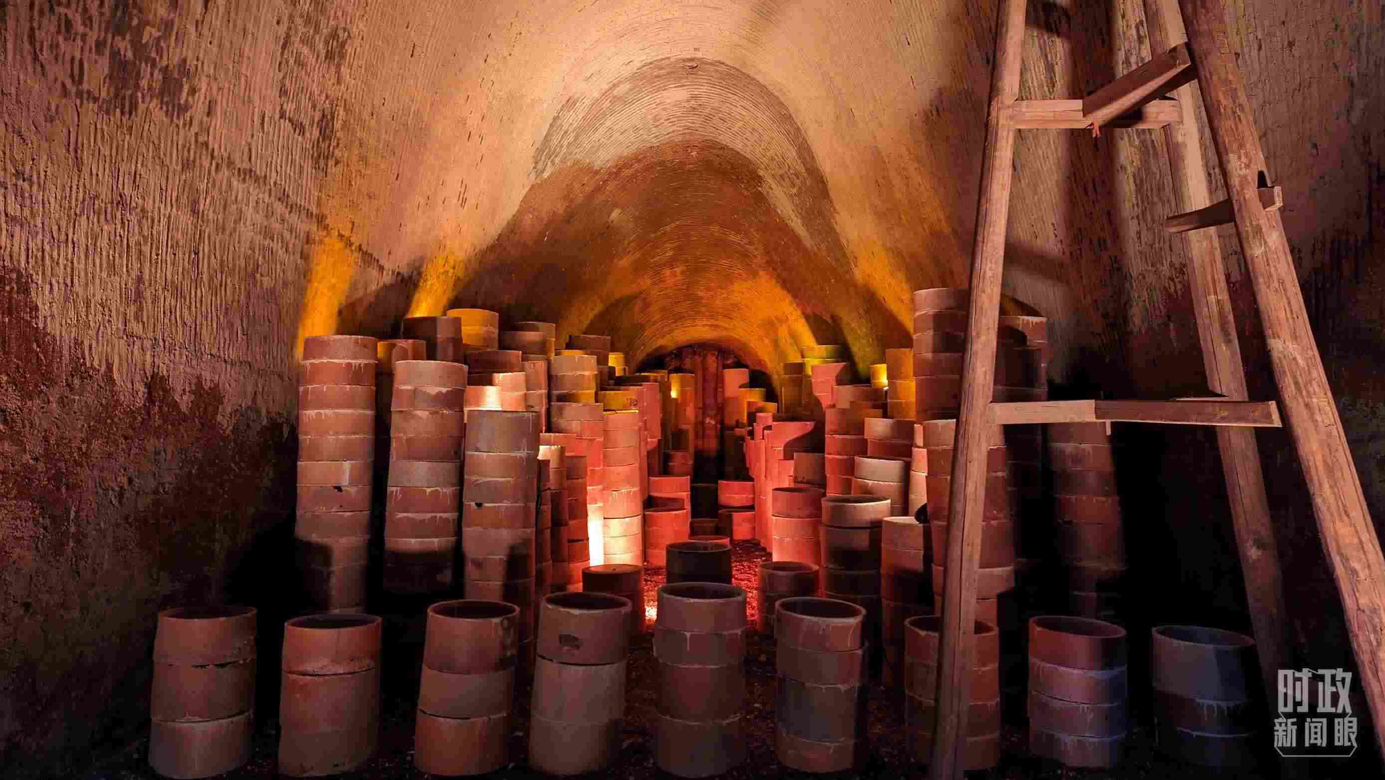 △當(dāng)?shù)噩F(xiàn)存最大的柴窯——徐家窯。（總臺央視記者朱超拍攝）