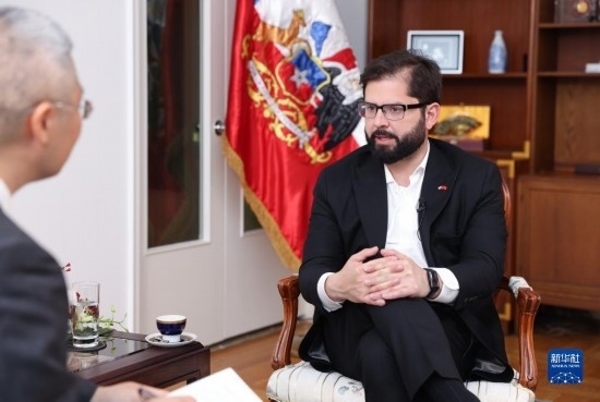 10月17日，智利總統(tǒng)博里奇在北京接受新華社記者專訪。新華社記者 呂帥 攝