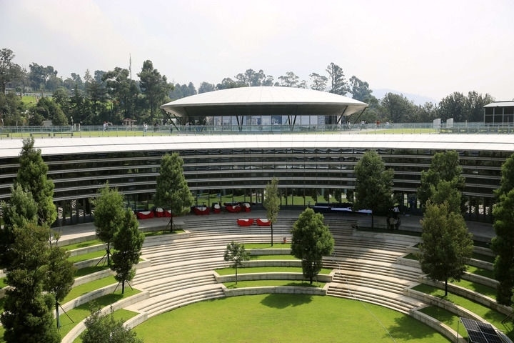 這是在埃塞俄比亞首都亞的斯亞貝巴拍攝的河岸綠色發(fā)展項(xiàng)目設(shè)施之一科技博物館（9月16日攝）。新華社記者 汪平 攝