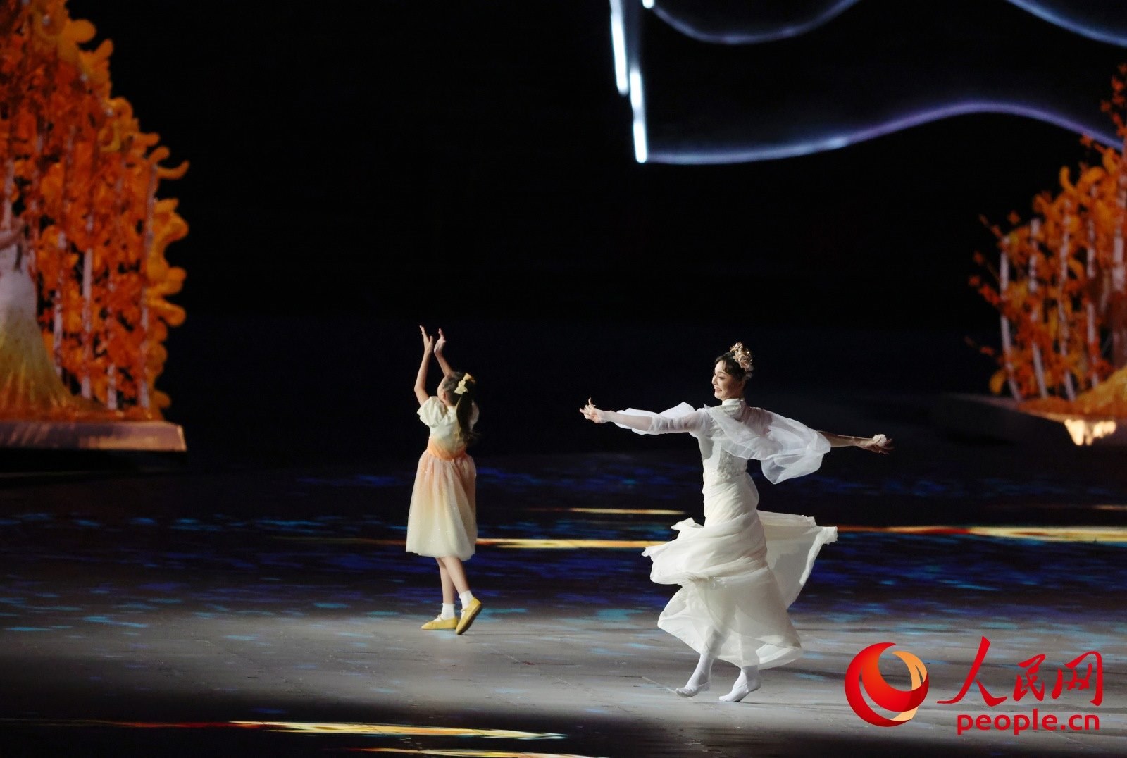 開幕式現(xiàn)場。人民網 周靜圓攝