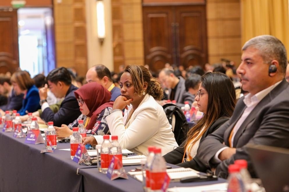 11月24日，論壇嘉賓在聆聽演講。新華社記者 辛夢晨 攝