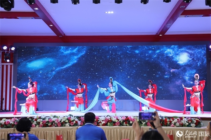 才藝表演環(huán)節(jié)。人民網(wǎng)記者 孫廣勇攝