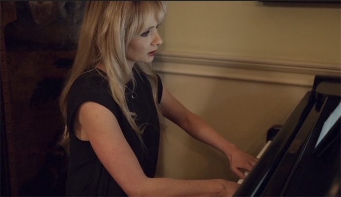 斯黛夫·康納演奏。潘耿攝