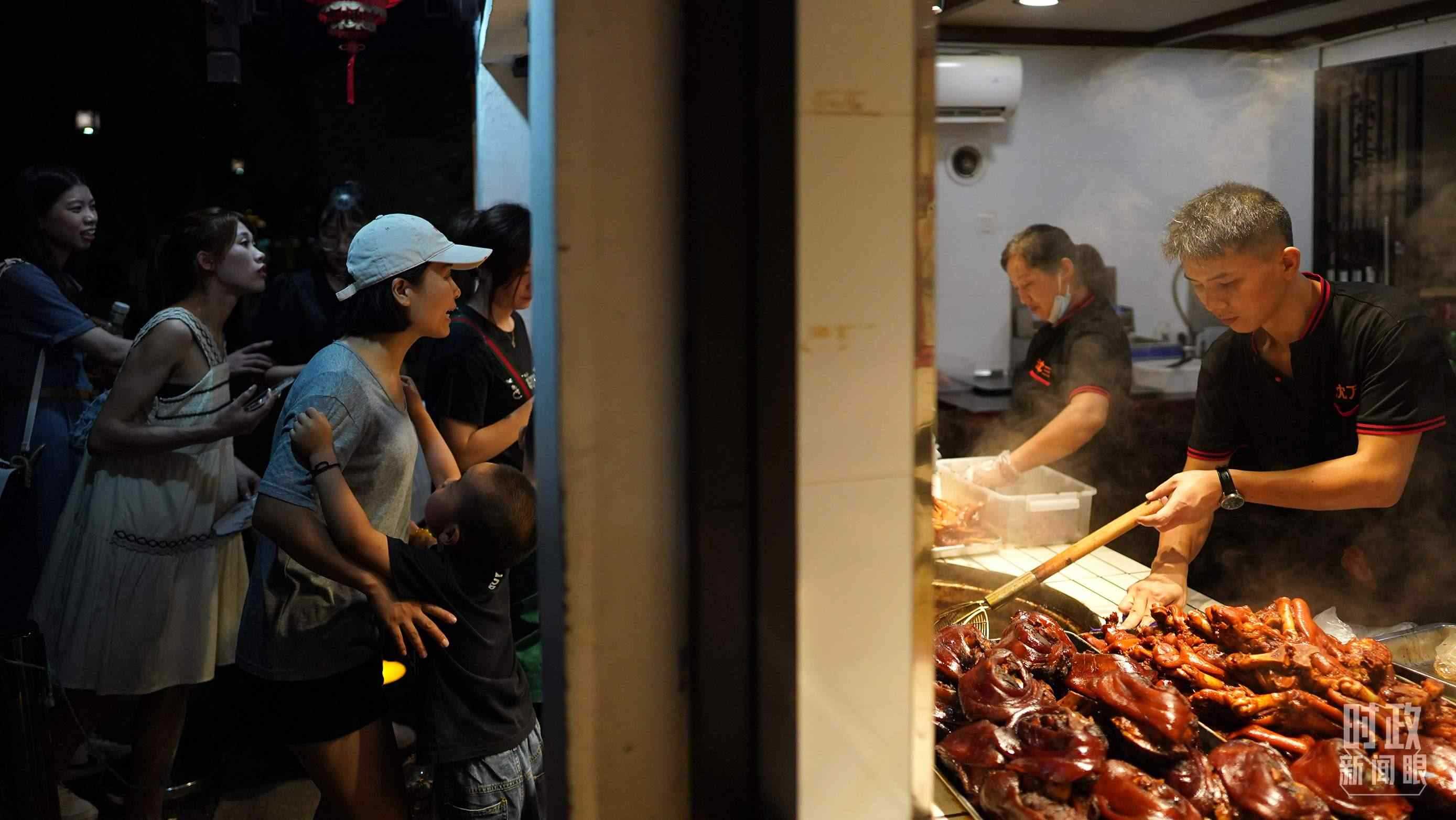 △江蘇省蘇州市平江路。（總臺(tái)國(guó)廣記者李晉拍攝）