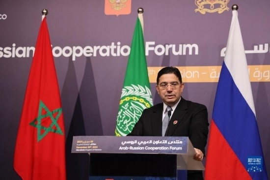 12月20日，在摩洛哥南部城市馬拉喀什舉行的第六屆阿拉伯-俄羅斯合作論壇主議程結(jié)束后，摩洛哥外交大臣布里達在記者會上講話。新華社記者霍晶攝
