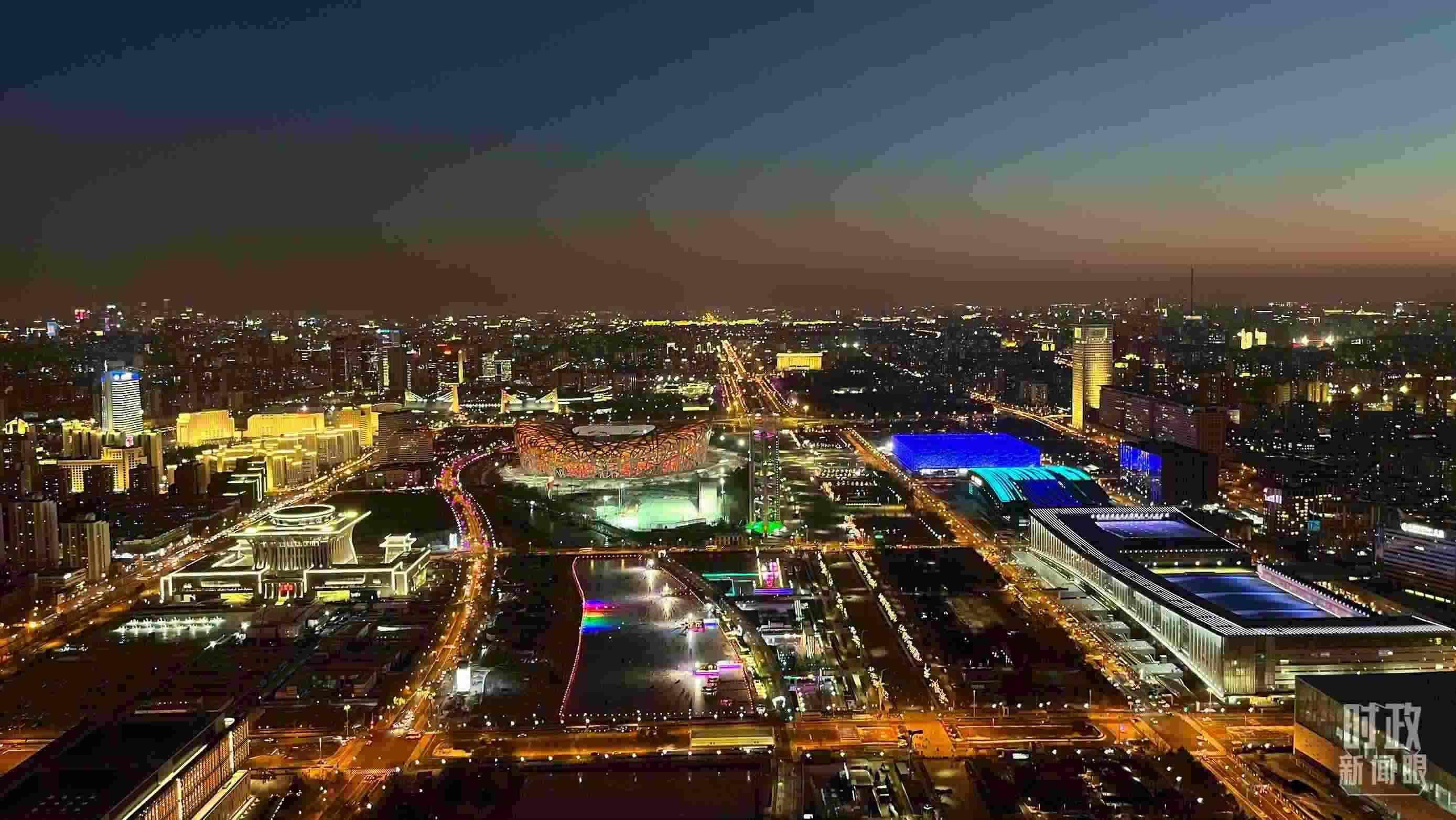 △2023年12月31日，從北京奧林匹克塔俯拍北京城區(qū)。（總臺(tái)央視記者金雨秋拍攝）