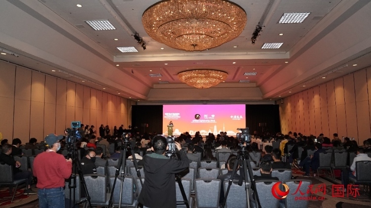 “中國之夜暨消費(fèi)電子發(fā)展論壇”現(xiàn)場(chǎng)。人民網(wǎng)記者 鄧圩攝