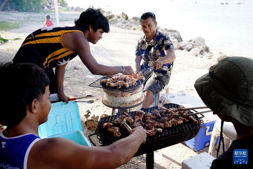 1月20日，當(dāng)?shù)厝嗽阼敽＿厽?。新華社記者 王申 攝