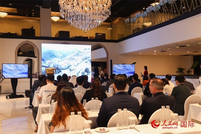 2日，“你好！中國(guó)”——2024中國(guó)北方冰雪旅游海外推廣季阿聯(lián)酋專場(chǎng)活動(dòng)在阿聯(lián)酋迪拜舉行。人民網(wǎng)記者任皓宇攝