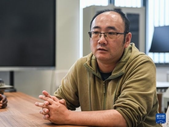 2月15日，在亞的斯亞貝巴的埃塞俄比亞聯(lián)邦職業(yè)技術(shù)培訓(xùn)學(xué)院，魯班工坊中方負(fù)責(zé)人江絳接受新華社采訪(fǎng)。