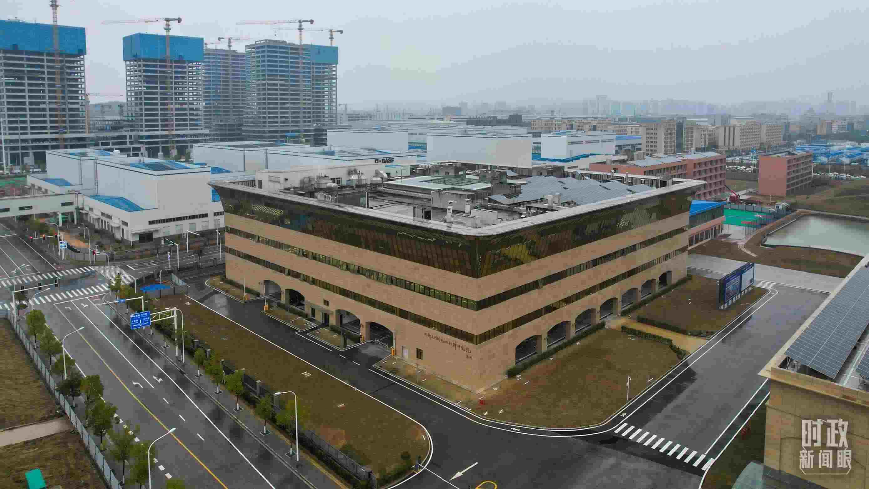 △巴斯夫杉杉電池材料研究院。（總臺央視記者范凱拍攝）