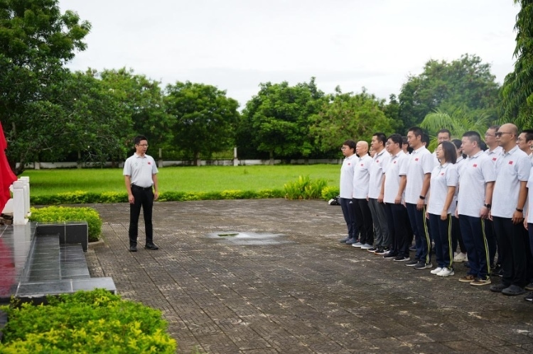 醫(yī)療隊隊長致詞。中國援桑醫(yī)療隊供圖