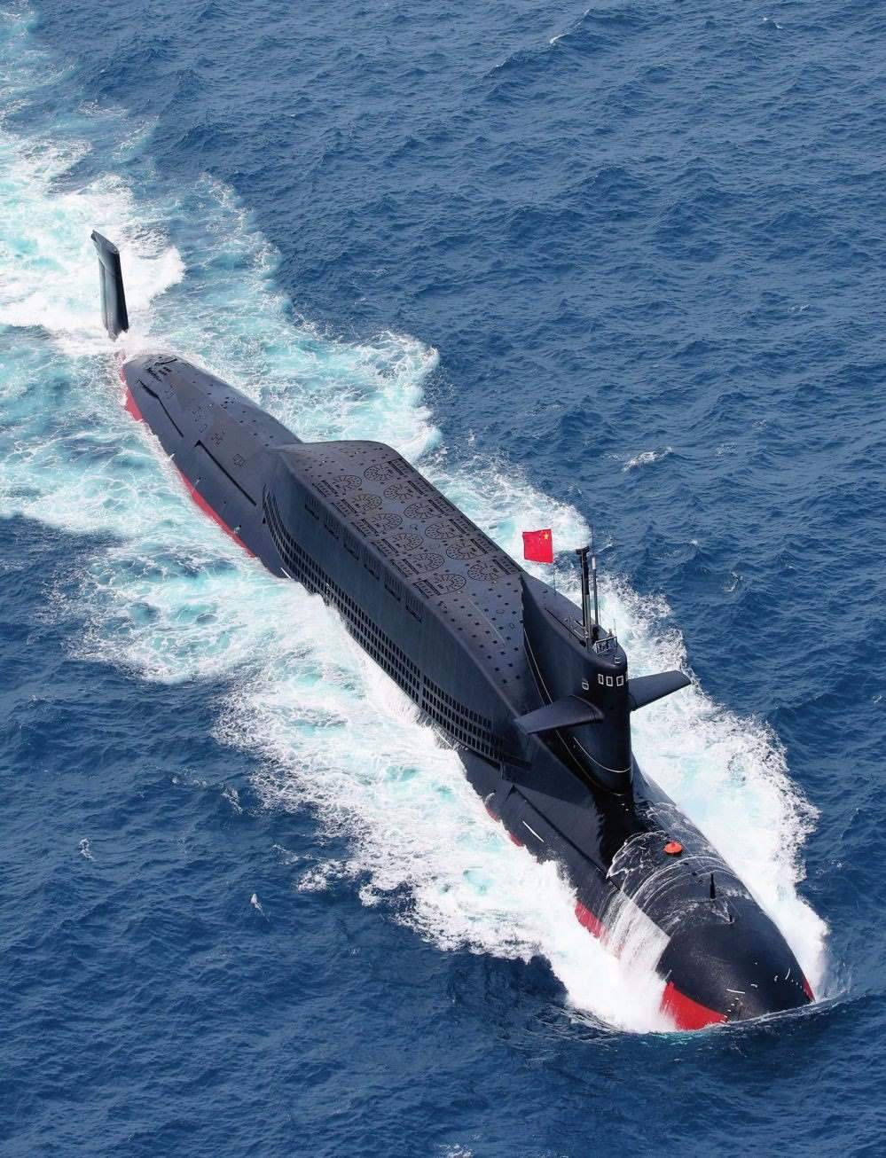 某潛艇執(zhí)行實(shí)戰(zhàn)化訓(xùn)練歸來(lái)（2018年3月攝）。周啟青攝