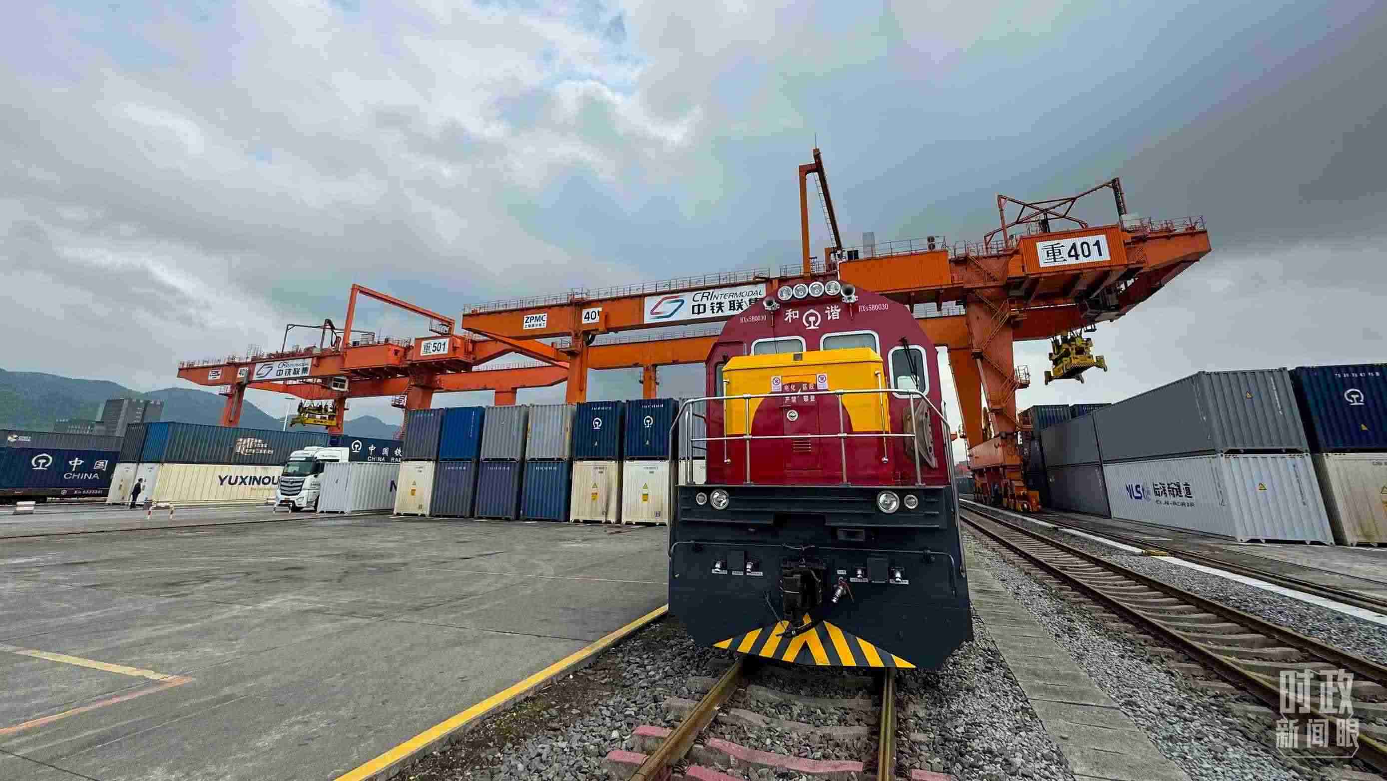 △重慶國(guó)際物流樞紐園區(qū)。（總臺(tái)央視記者許永松拍攝）