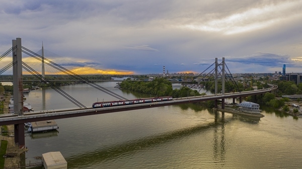 匈塞鐵路塞爾維亞境內(nèi)。中國鐵路國際有限公司供圖
