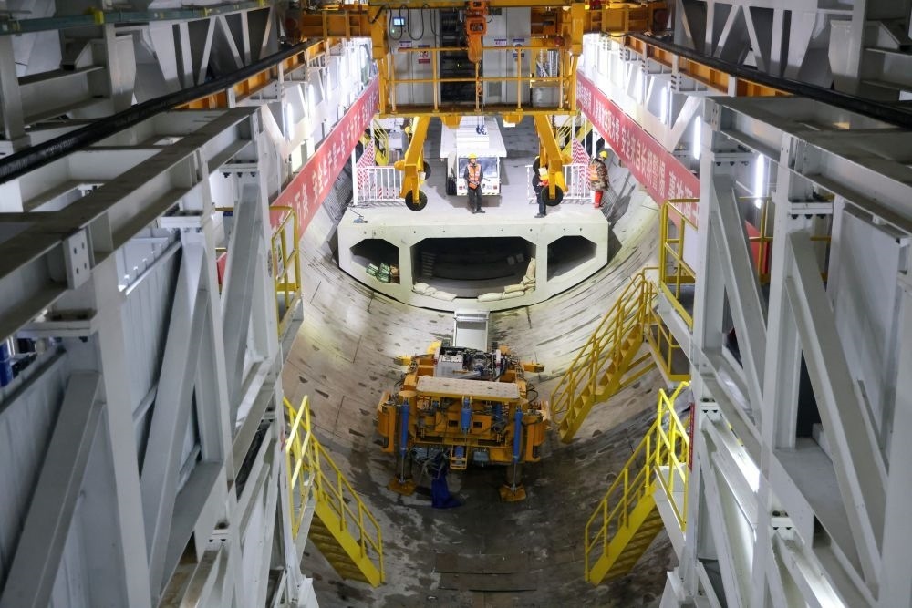 2024年2月16日，中鐵十四局集團的建設者在京唐城際鐵路運潮減河隧道施工。新華社記者 邢廣利 攝