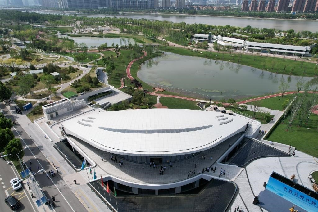 這是位于西安的中亞公園航拍畫面。新華社記者付瑞霞 攝