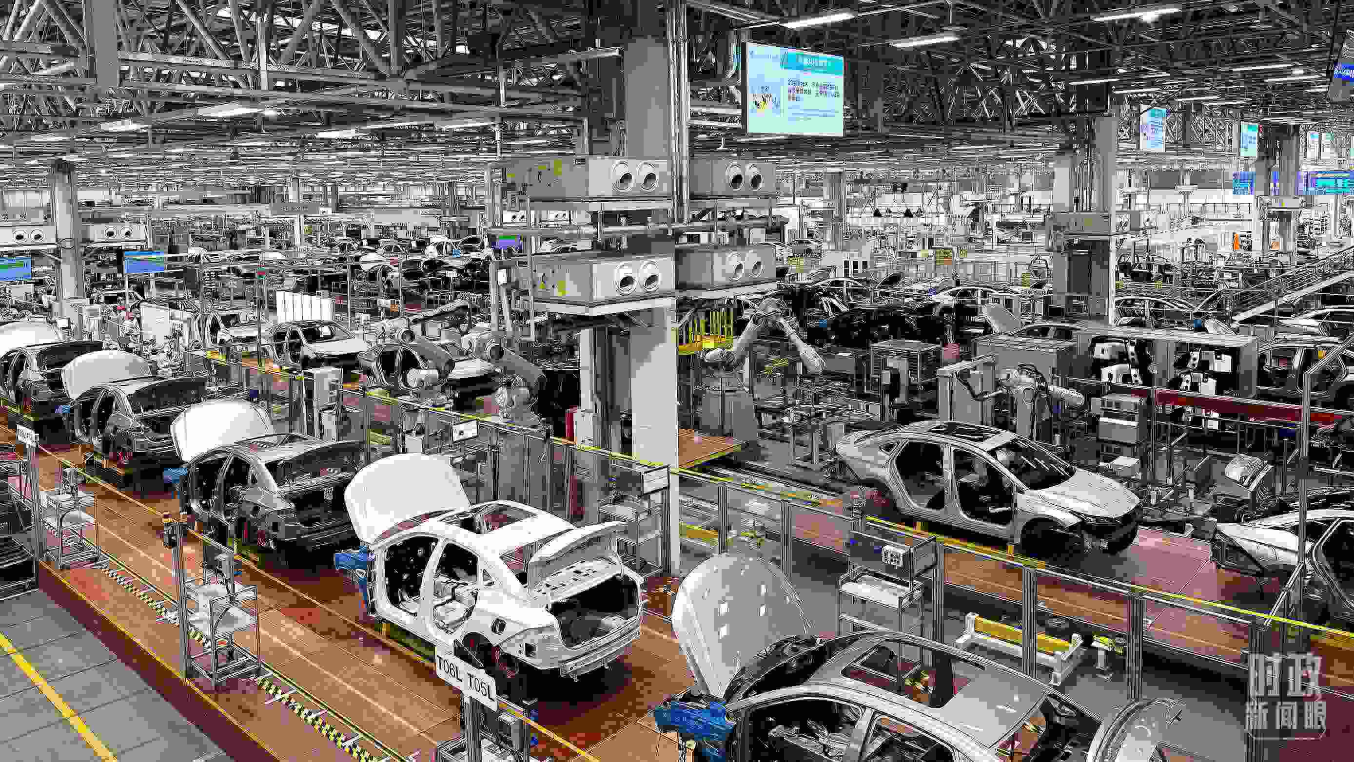 廣州廣汽埃安總裝車間智能生產(chǎn)線。2023年4月，習近平曾到這里考察。（總臺央視記者趙化拍攝）