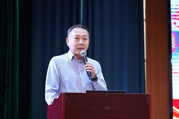 北京大鸞翔宇慈善基金會理事長、周恩來侄外孫沈清講述周恩來的讀書故事。